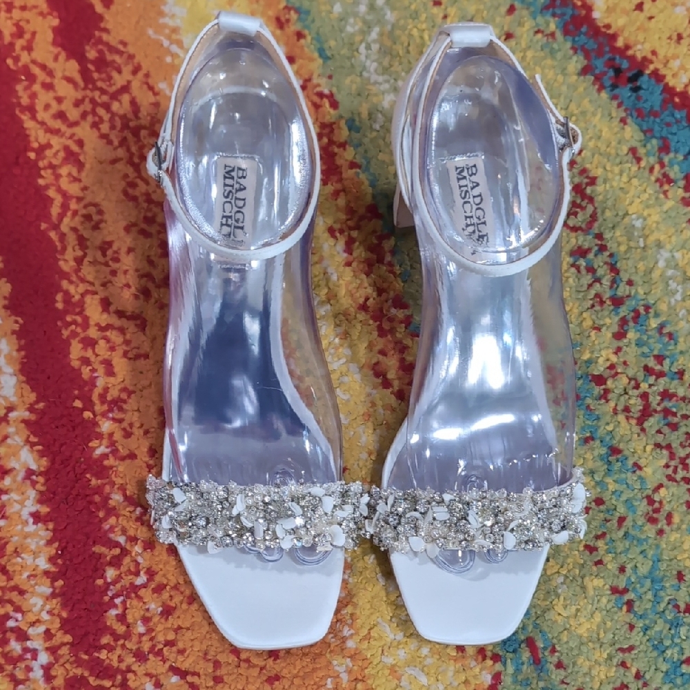 Badgley Mischka White Heels with Elegant Design